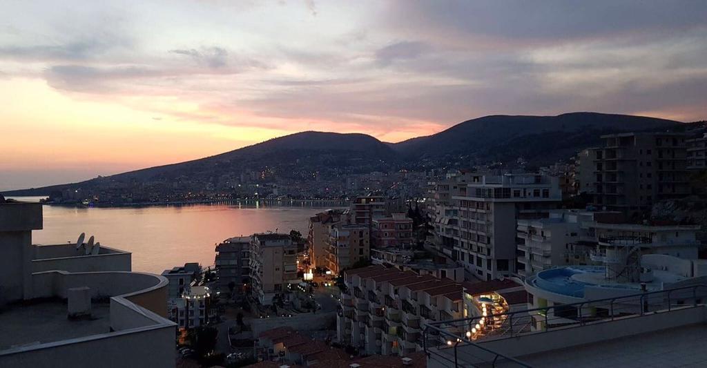 Appartement Jon'S Penthouse à Saranda Extérieur photo